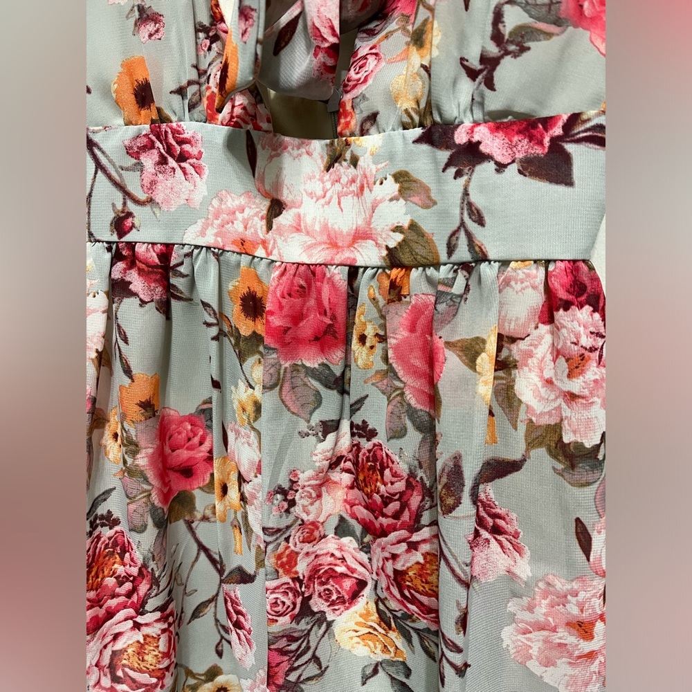 Romper - Picture 2 of 7